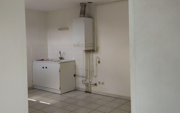  Annonces MEYZIEU Apartment | MONTLUEL (01120) | 24 m2 | 443 € 